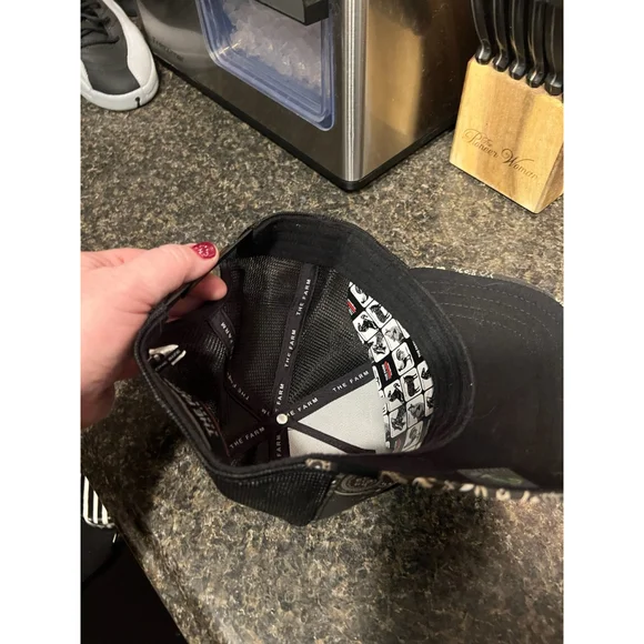 Goorin Bros The Farm Animal Trucker PAISLEY Collection DEADLY BLACK SCORPION NEW - Picture 9 of 9